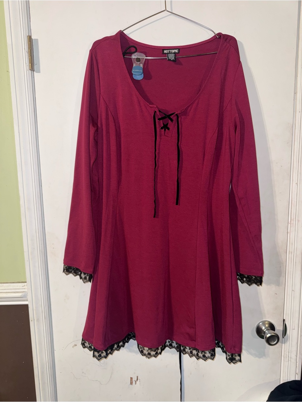Hot Topic Women's Raspberry Lace-Trim Long Sleeve Swing Dress-3X